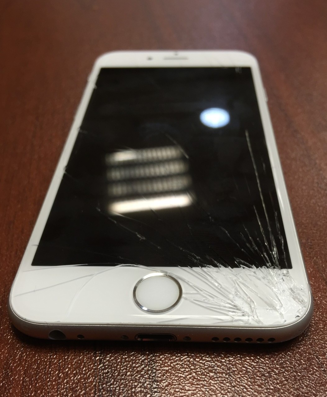 Цены на ремонт iPhone 6